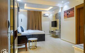 Hadmof Hotel And Suites